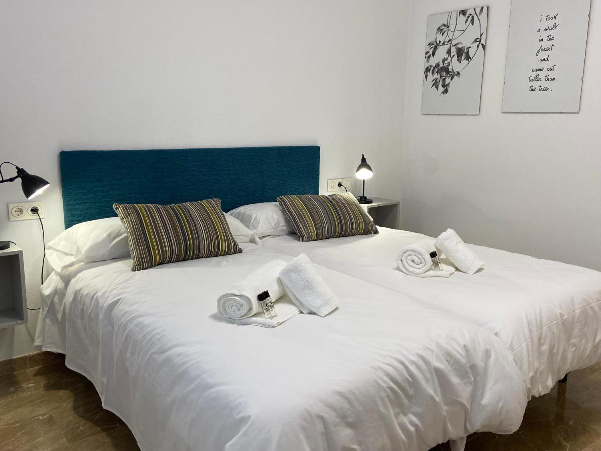 Pandora, Ideal Sentirte En Casa Villena